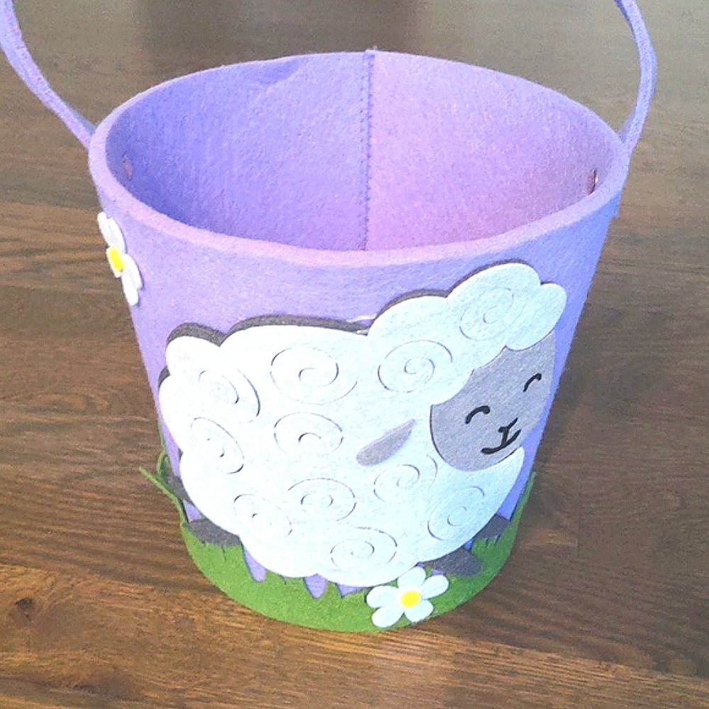 NWOT Purple Sheep/Lamb Felt Basket